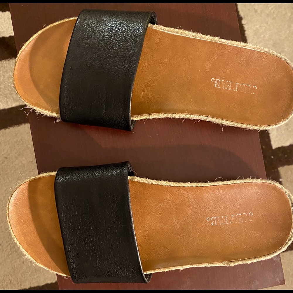 Slides sandals